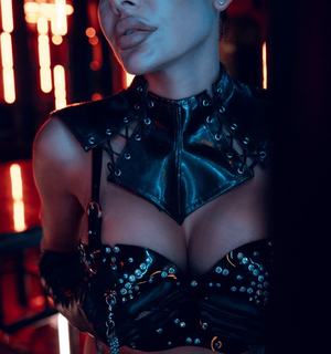 OnlyFans — обложка (2ГИС)